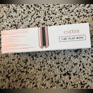 Cortex 1.25 Inch Ceramic Flat Iron Rose Gold